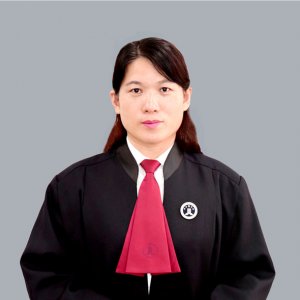 黄银华律师